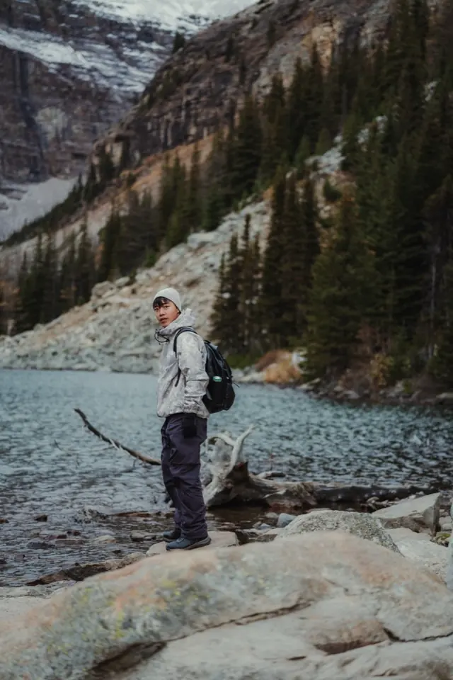 Sunlight on Lake Agnes